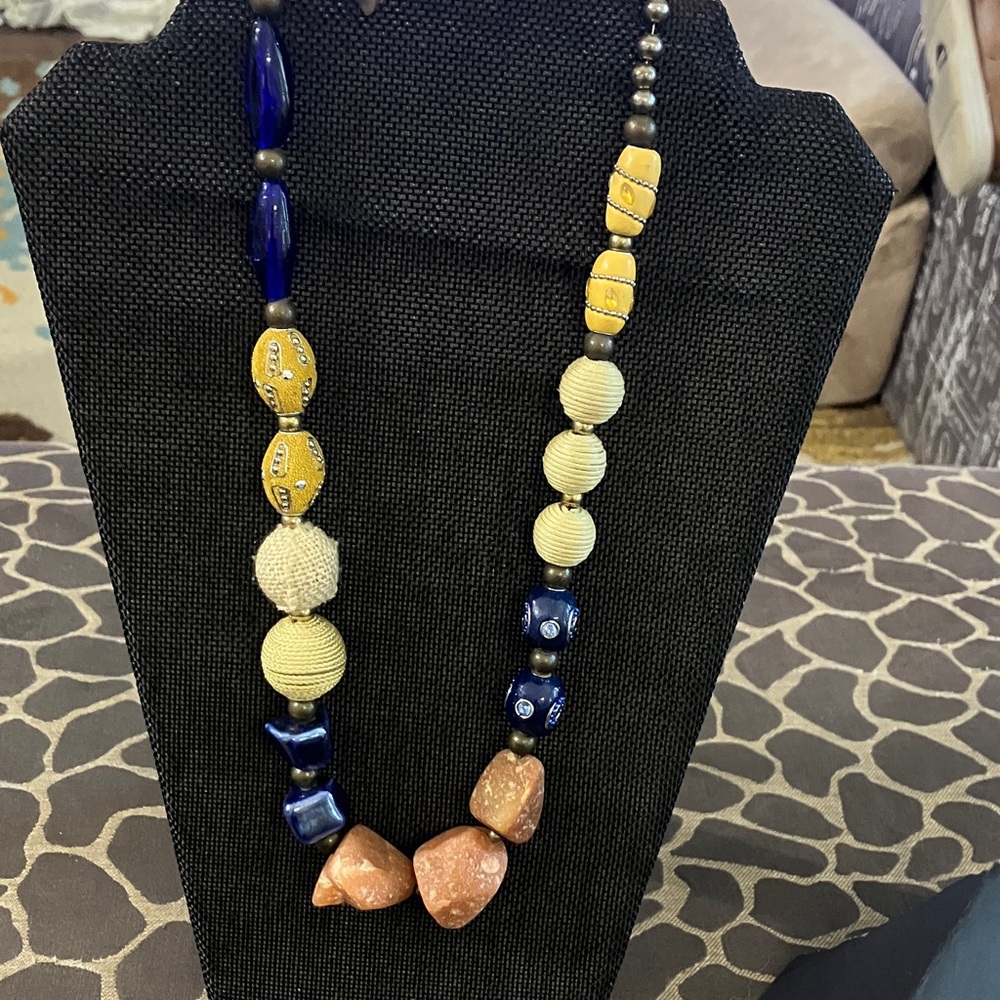 Elegant Multicolor Beaded Necklace